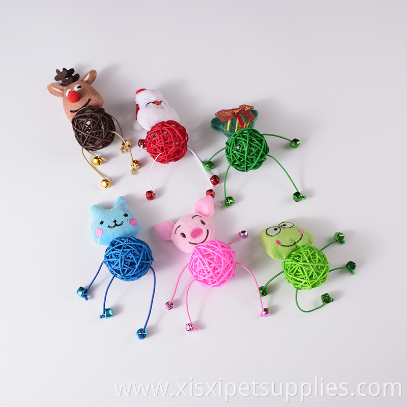 christmas cat toy animal shape rattan toy for pet cat with bell
